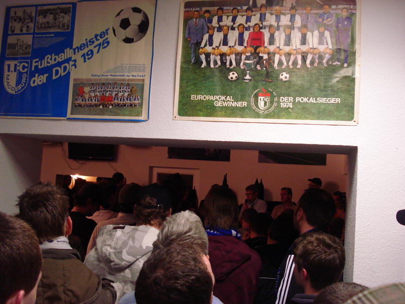 Clubfans demonstrieren Geschlossenheit!